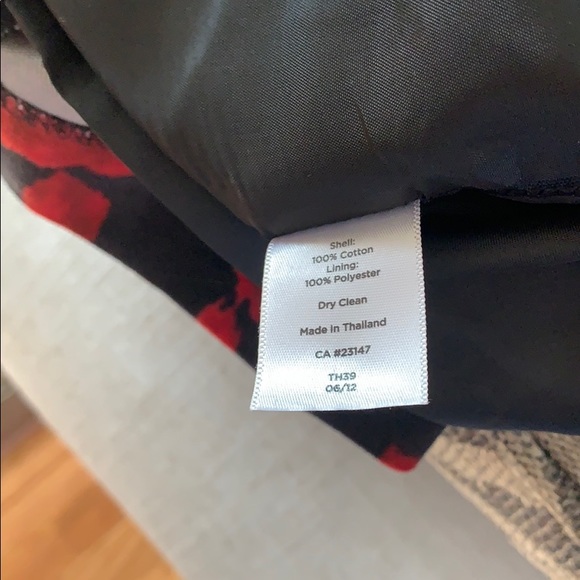 🌺TALBOTS Woman FLORAL VELVET SKIRT🌺 - Picture 5 of 5